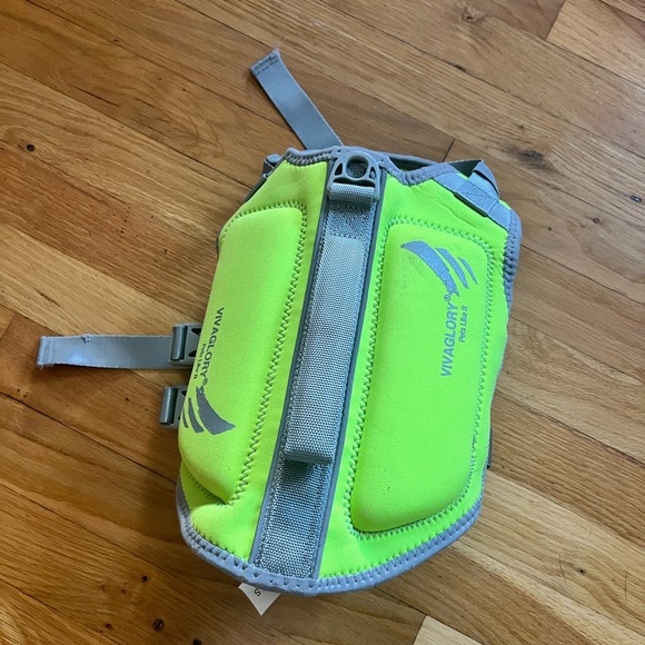 DOG LIFE JACKET NEVER BEEN USED - Picture 2 of 7